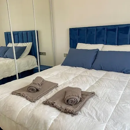 Le Lagon Bleu - Appt Wifi Parking Balcon Apartman *